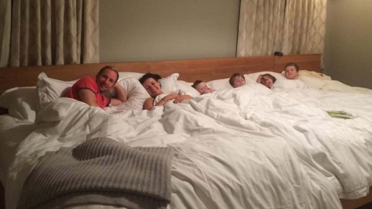 La felicità del Co-Sleeping: La storia di Ryan e Kim e del loro letto gigante